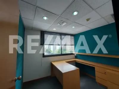 Oficina en alquiler en distrito-capital - $650