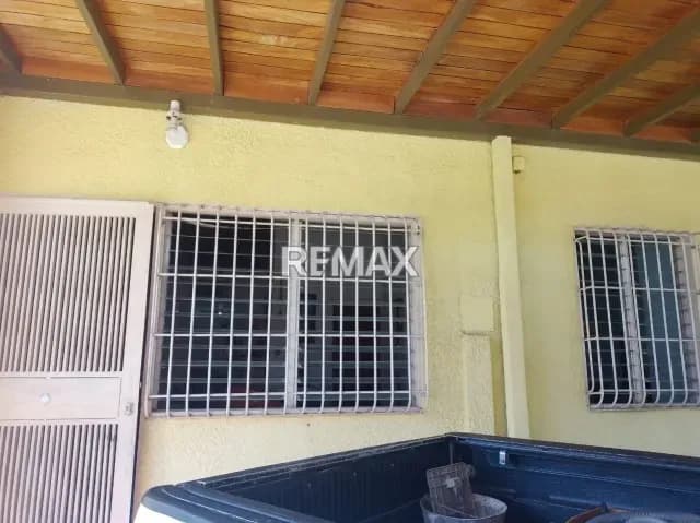 SE VENDE CASA EN CABUDARE URB. LOS YABOS