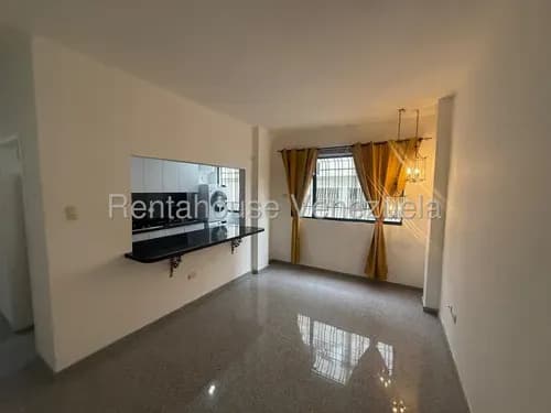 Impecable Apartamento En Venta La Carlota. Cód. #26-19841