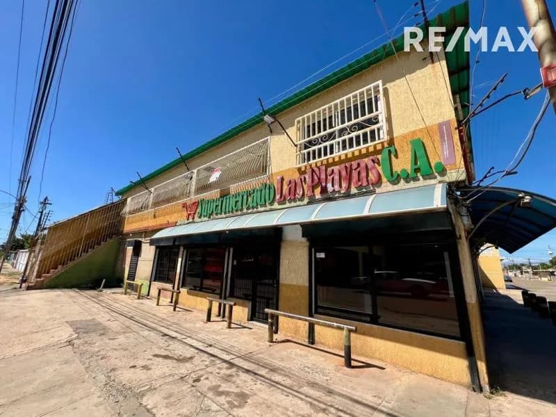 Panadería y apartamento
