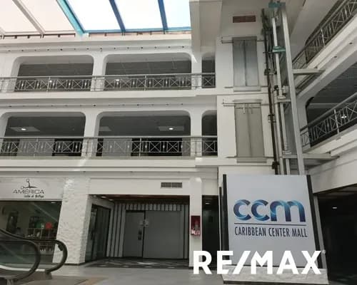 Re/max 2 Mil Alquila, Local En Centro Comercial C.c.m, En Avenida Bolivar, Nueva Esparta, Isla De Margarita