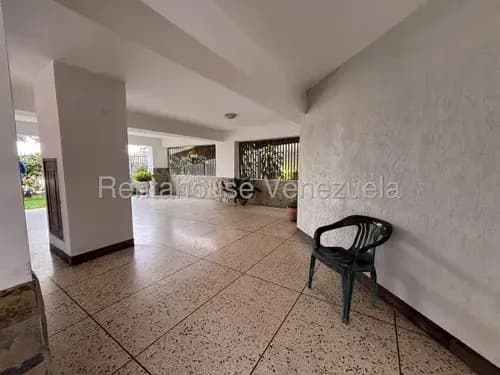 Estefani Salon R.a.h Vende Apartamento-vigilancia 24/7,ubicado En Nueva Segovia Zona Este Barquisimeto/26-19192
