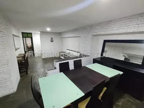 Apartamento En Venta Planta Baja Con Gran Espacio En Trigal Centro Valencia Diana C, 26-20048