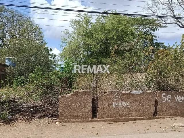 TERRENO CON EXCELENTE UBICACIÓN A PIE DE CALLE