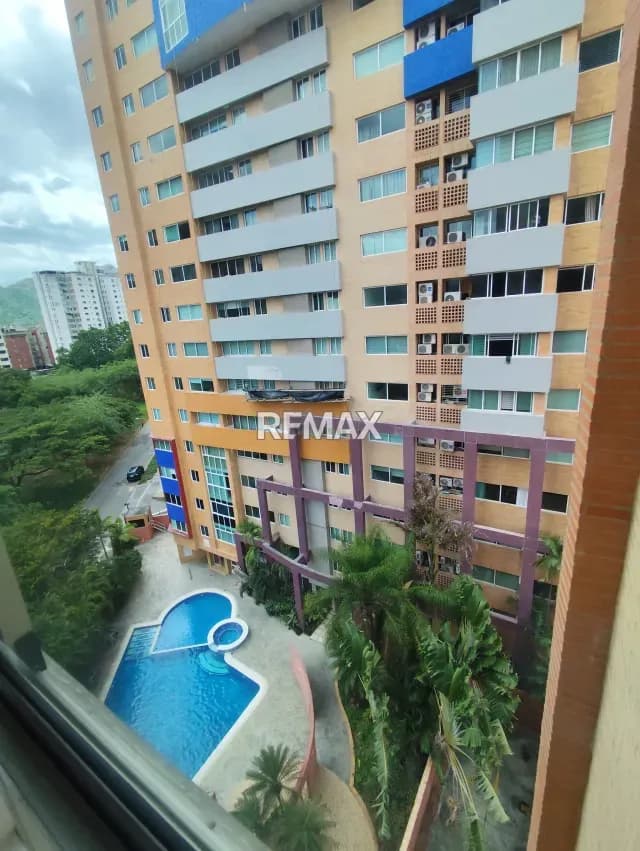 APARTAMENTO EN ALQUILER AMOBLADO CON PLANTA ELECTRICA TOTAL EN TRIGALEÑA, RES PORTALES DE SHALIMAR