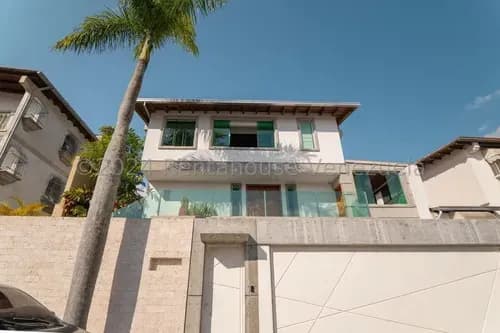 Casa En Venta Los Naranjos Del Cafetal 26-19530 Mary