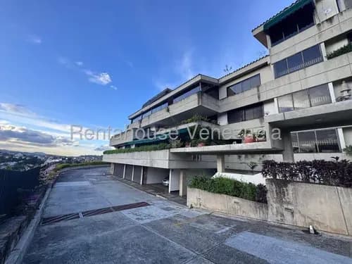Apartamento En Venta En La Tahona En Calle Cerrada Con Vigilancia, Edificio De Baja Densidad Y Una Hermosa Vista Panorámica
