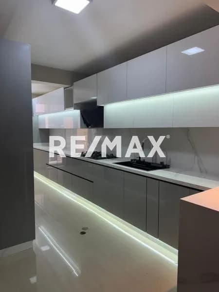 EXCLUSIVO APARTAMENTO EN VENTA RES. TITANIUM SUITES