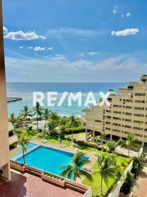 Alquiler de Apartamento con Vista al Mar