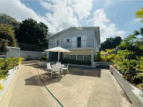 Se Vende Casa 700m2 5h+s/5b+s/6p Altamira