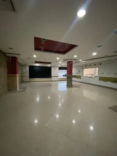 *inmobiliaria Ks Sangronis Renacer C.a* Alquila Local Centro Comercial Monte Triona Mañongo 400 Mtrs De Construcción Centro Comercial Monte Triona Planta Baja Sindy Sk