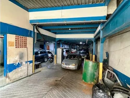 En Venta Galpon Tipo Edificio Industrial Comercial En Boleita Sur.