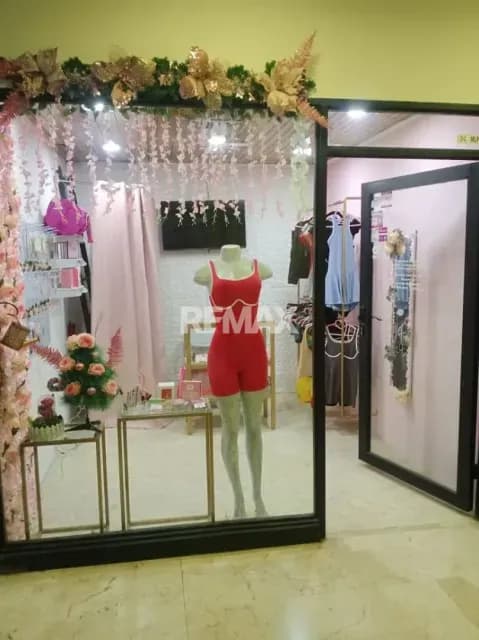 Se Alquila Local Comercial en el Centro comercial Doral Center mall