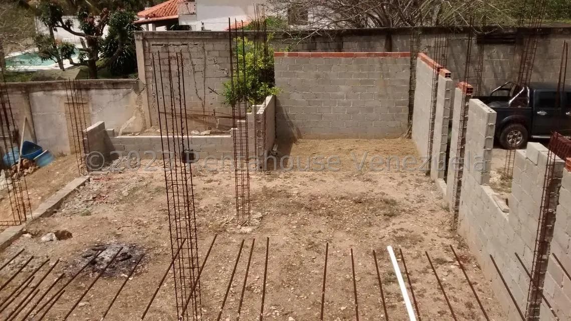 Terreno (Residencial) en Venta en Mampote, Miranda