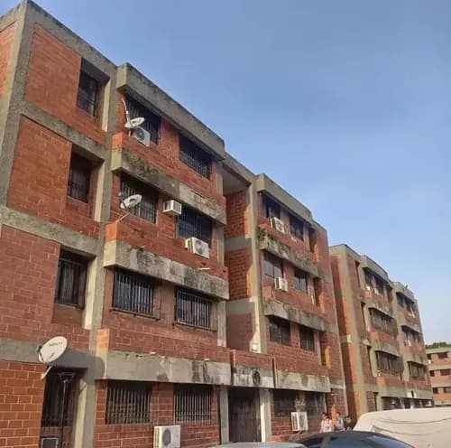 Apartamento En Venta En Naguanagua Res Bayona Ls