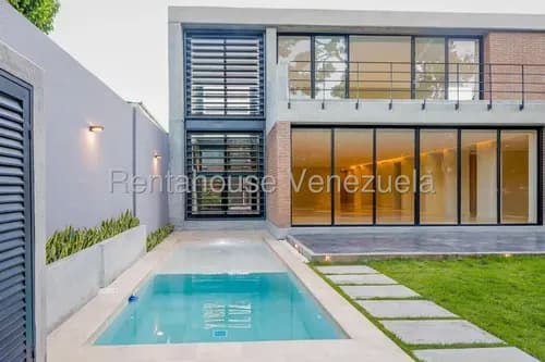 Lujo Absoluto.tu Refugio. Vista Única. Oportunidad. Exclusiva.luz Natural. Diseño Premium.tu Espacio. Abre Futuro. Vida Fresca. Ubicación .top. Confort .detalles Únicos. Está En Prados Del Este