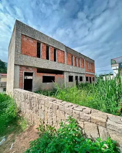 En Venta Proyecto De 4 Townhouses Y Locales Comerciales En Plena Vía Principal Del Castaño - Maracay - Aragua