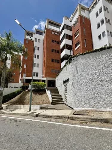 Apartamento En Venta En Los Samanes, 248 M2. Arf