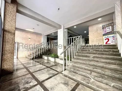 # 25- 15752 Venta Oficina Estratégica Cerca De Entes Públicos Y Notarías En El Centro De Barquisimeto, Lara (aa)