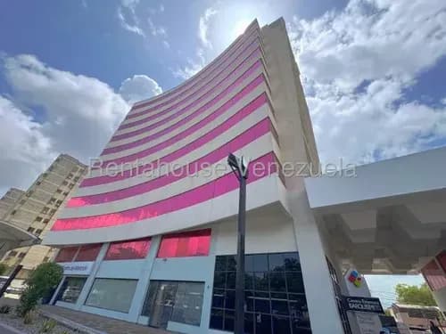 Julio Martínez Trae En Alquiler Amplia Oficina Al Este De Barquisimeto, Con Área De Recepción Y Cubículos Con Una Linda Vista