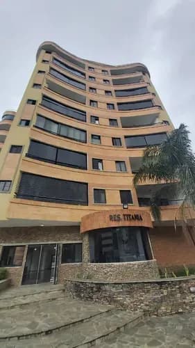 Alquiler De Apartamento En Res. Titania, Urb. Las Palmas - Valencia
