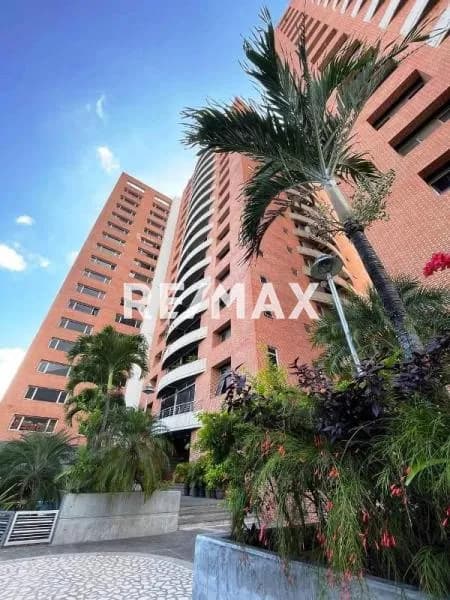 APARTAMENTO EN VENTA - URB. LOS DOS CAMINOS