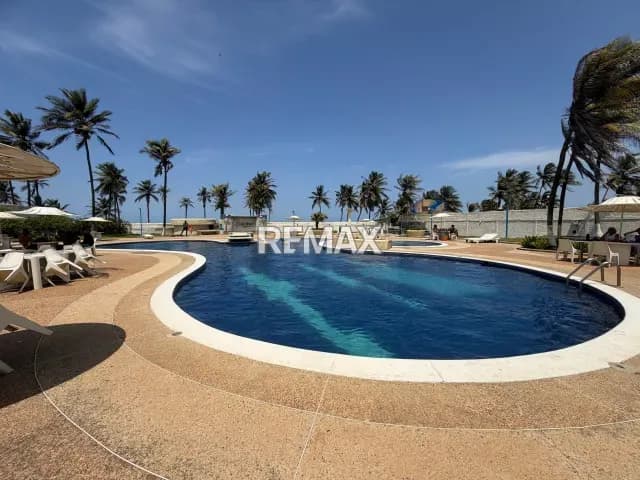 SE VENDE CÓMODO APARTAMENTO DE 38 M² CON SALIDA DIRECTA A LA PLAYA EN RESIDENCIAS COSTA BRAVA