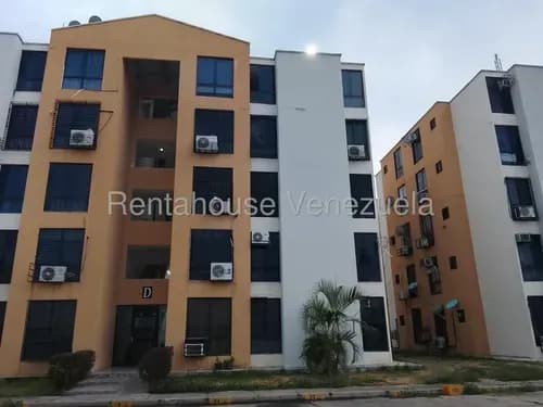 Cómodo Y Acogedor Apartamento Totalmente Equipado Y Amoblado, En Excelente Zona, Urbanización Paraparal, Inm 26-18491. Solo Clientes