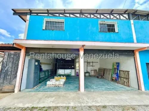 Dennymar, Alquila Galpon Comercial Con 200m2, Con Todos Los Servicios Basicos, Muy Conservado, Con Mucho Potencial, Y Ubicado Estrategicamente En Barquisimeto Zona Norte El Cuji B6a7556
