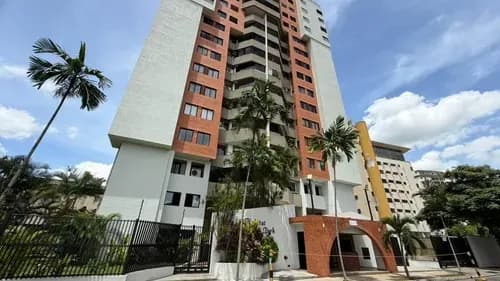 G-2908. Alexora Tiene En Alquiler Amplio Y Hermoso Apartamento Ubicado En Urb. Los Mangos, Res. Hábitat Park. Planta Electrica. (3,2,2)
