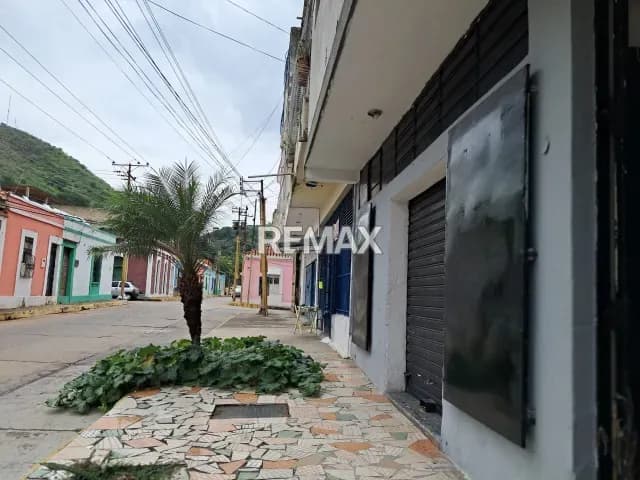 35 m2 Para Alquiler Local comercial San Blas buena Ubicacion