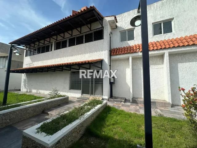 ¡Oportunidad Estratégica! Base de Operaciones Corporativa e Industrial en Calle Trujillo – Ciudad Ojeda