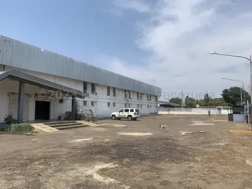 Adl. Se Vende Local Galpón Comercial Av. Goajira Maracaibo