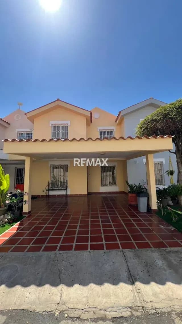VENDO CASA EN MONTE FINO