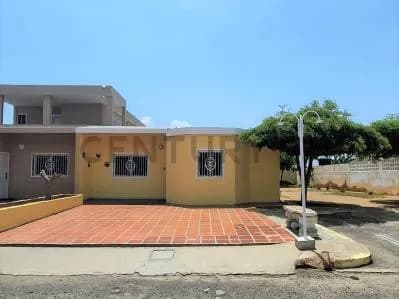 Se Vende Casa en el Conjunto Residencial Villa Santa Ana (Sector El Perú)