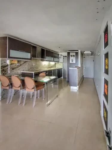 Apartamento En Venta En Vista Real. 3habitaciones, Baños,cocina Empotrada Con Desayunador,área De Lavandería, Area De Recreación,con Piscina Operativa.