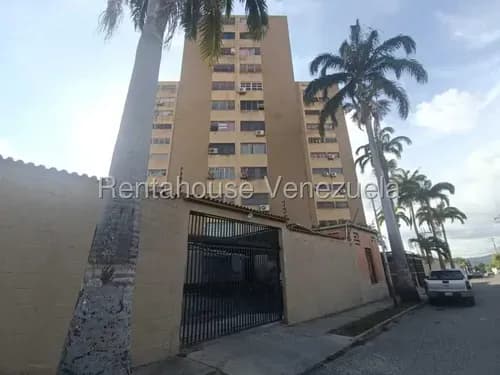 Diana Blanco Alquila Encantador Apartamento En Centro De Cabudare, Confortable, Seguro Y Listo Para Habitar.