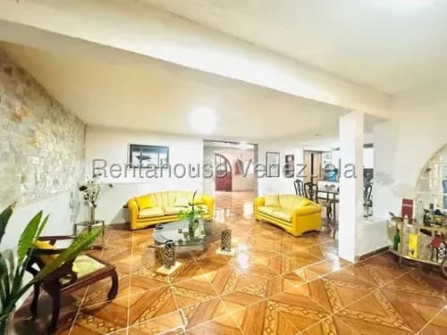 Kc.g. #26-2561 Precio Inigualable Casa En Rosaleda Norte De 800m2 De Construcción En Venta San Antonio De Los Altos, Ref 125.000 Para Mostrar Esta Semana