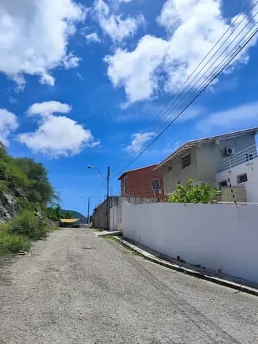 Casa De Dos Niveles Mas Una Parcela En Mundo Nuevo, Los Robles