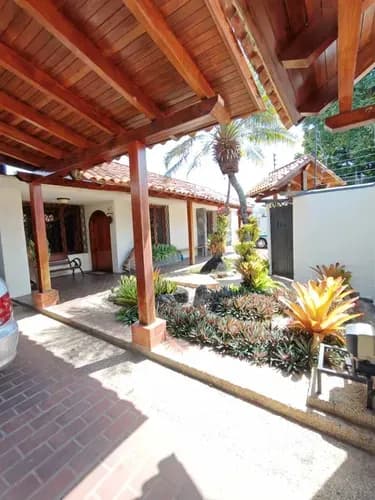 Casa Exclusiva Ubicada En Guaparo Valencia Carabobo, Julian Acosta 135