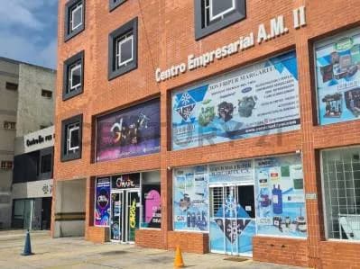 Oficina a estrenar con baño y Aire Acondicionado Central nuevo