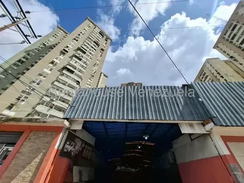 Galpón En Alquiler En Zona Centro De Maracay Listo Para Empezar Su Negocio Para Taller Industrial Almacén Distribuidor Nela 26-240