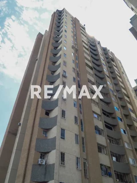 APARTAMENTO EN ALQUILER CENTRO RESIDENCIAL GALERÍAS EL PARAÍSO