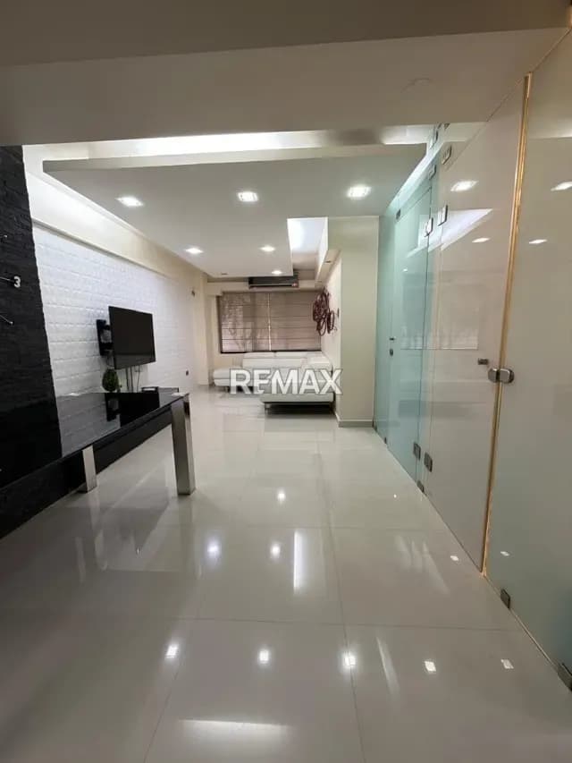 Venta de Apartamento urb El Bosque,Res. Farallon tipo estudio completamente amoblado