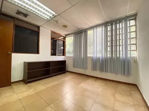 Mh - Alquilo Oficinas Para Cubiculos 3 M2, Baño, Chacao