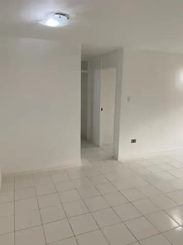 Apartamento En Alquiler Recién Remodelado En El Edificio La Cima, La Tahona