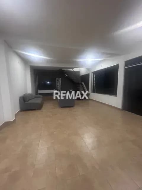En Venta Amplia Casa Ubicada en La Mora-Urbanización Petimora III