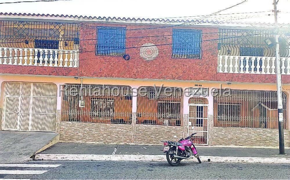 Casa (Multipes Niveles) en Venta en Centro - Chivacoa, Yaracuy