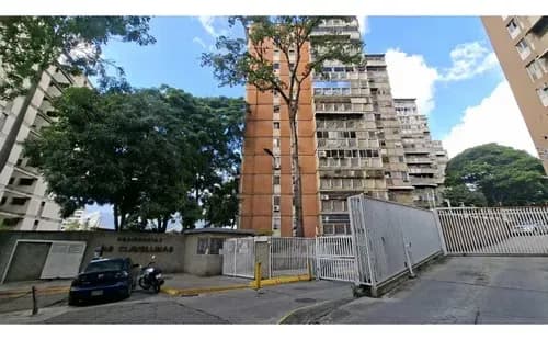 Apartamento En Alquiler En Macaracuay En Calle Cerrada De 80m2