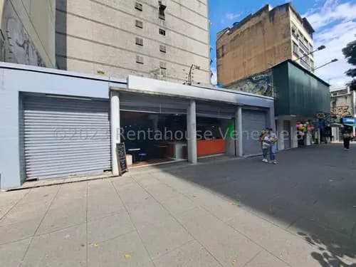 Terreno Comercial En Chacao, En Venta